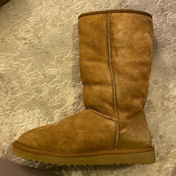 🤍Classic UGG Boots - Picture 3 of 6